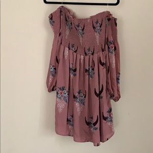 Off the shoulder Dress! Size Medium